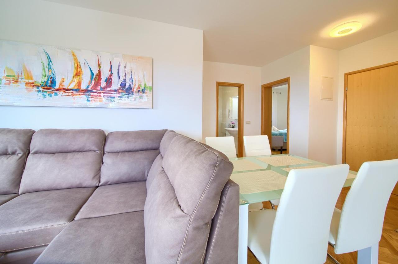 Apartment Jadran Malinska Exterior foto
